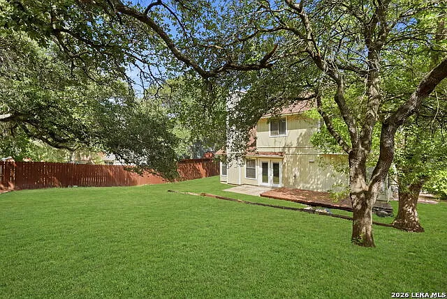 6915 Raintree Frst — Photo 32