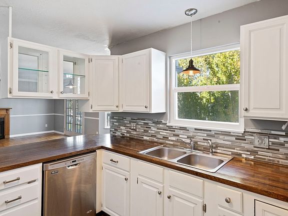2nd image of 9474 S Braenear Cir