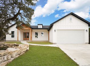 1435 Primrose Path, Canyon Lake, TX 78133