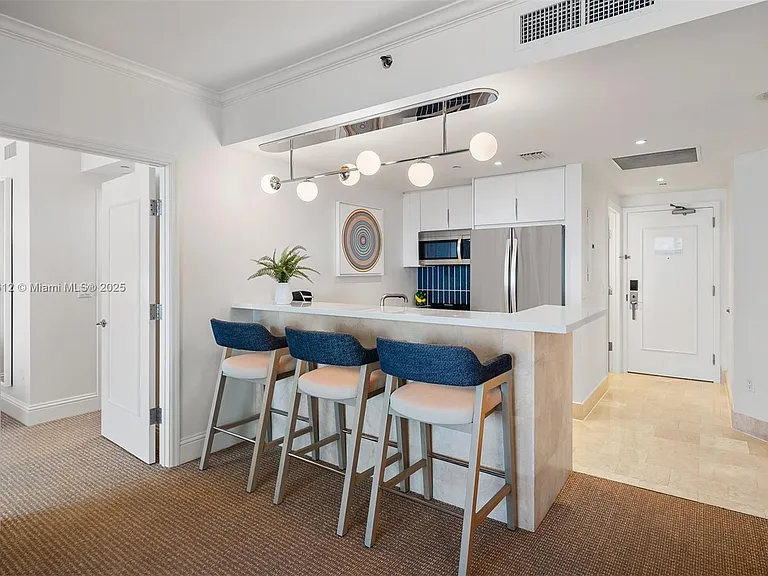 4401 Collins Ave #3505 — Photo 8