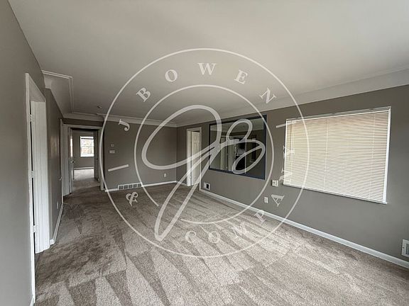 3rd image of 2161 Evansdale Ave #2