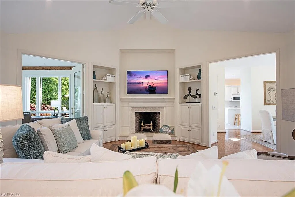4 bed, 4.0 bath, 2700 sqft, $43,500 — Photo 3