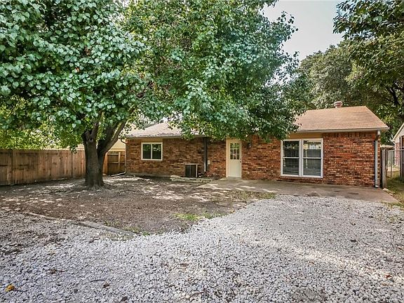 5th image of 4305 Blue Creek Dr