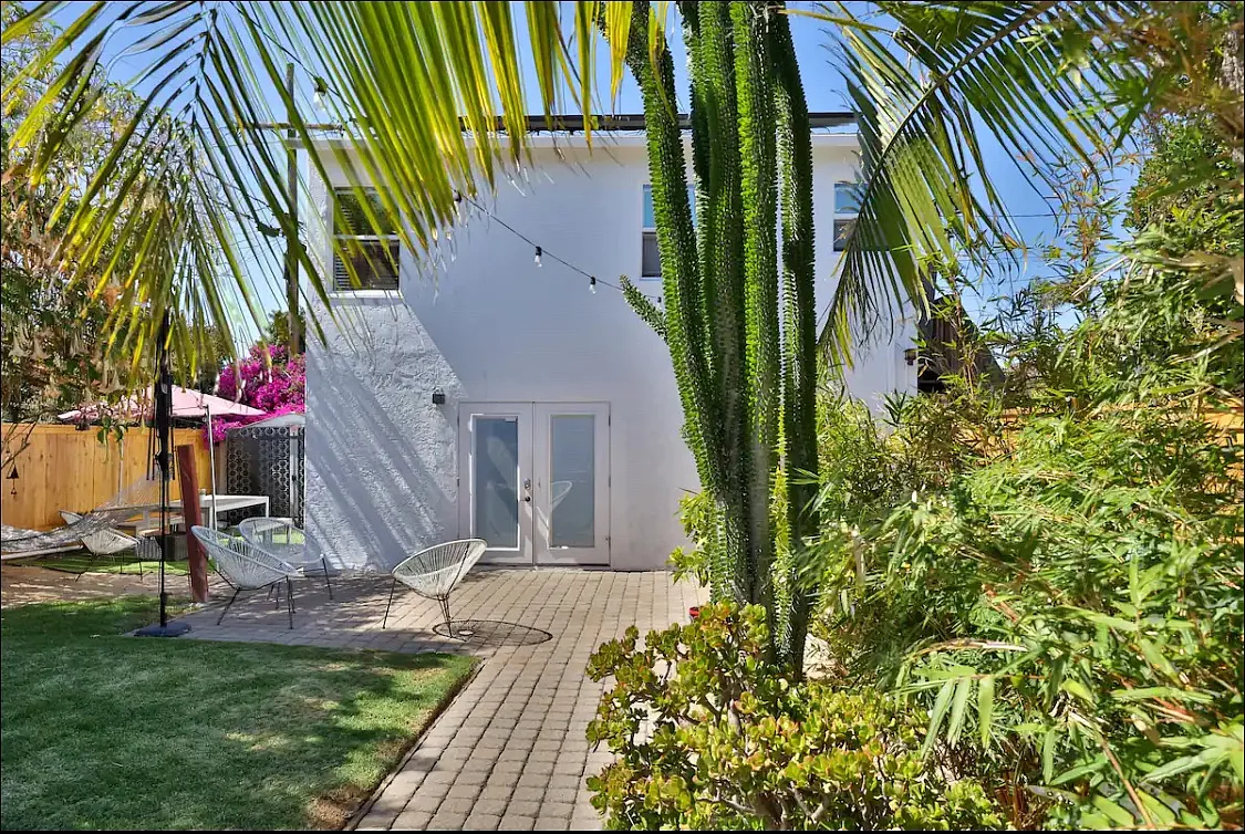 3270 Cedar St — Photo 4