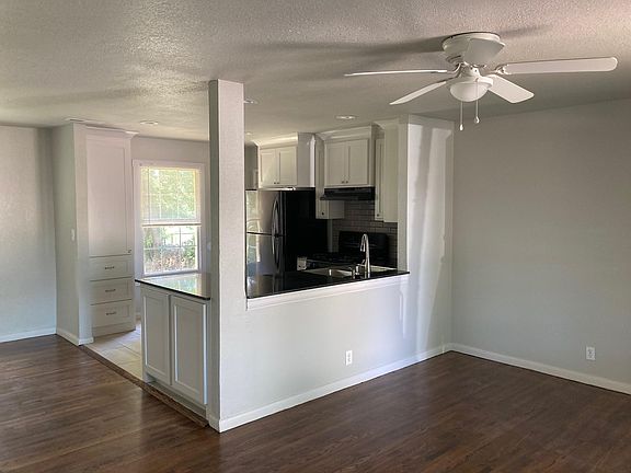 3rd image of 4820 S Maybelle Ave