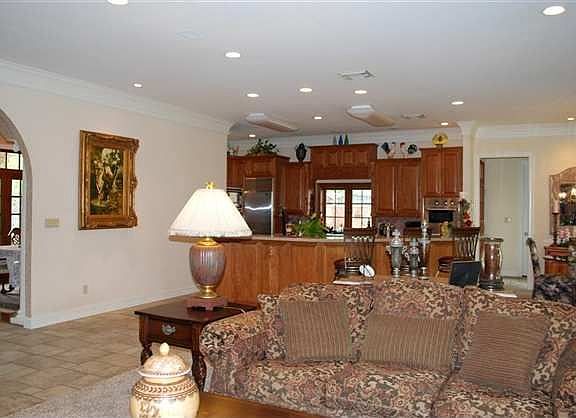 4th image of 2570 Ashley St