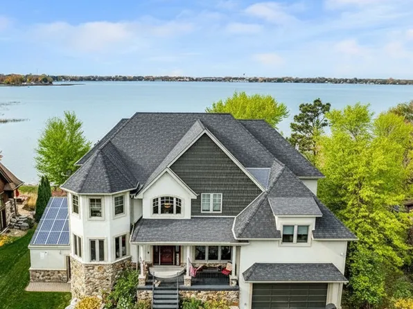 22620 Hayward Ave N, Forest Lake, MN 55025