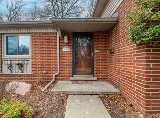 16317 Riverside Dr, Livonia, MI 48154