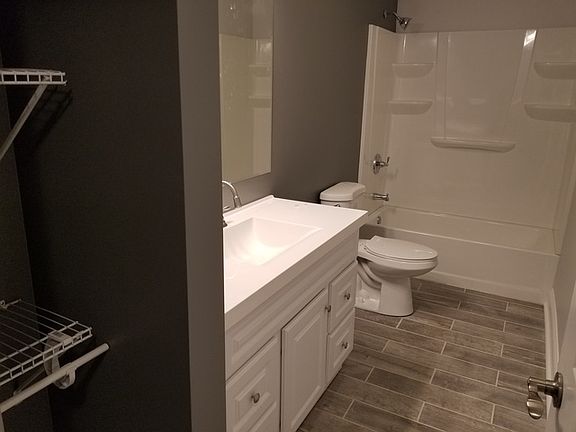 4th image of 4223 W Grenshaw St