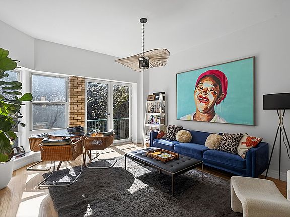 5th image of 98 Havemeyer St APT 6A