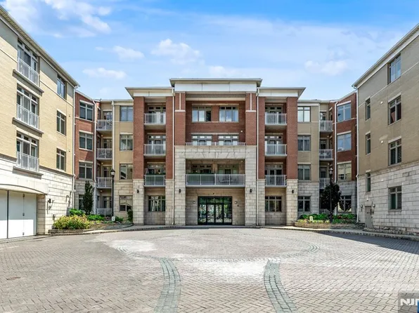 7400 River Rd APT 433, North Bergen, NJ 07047