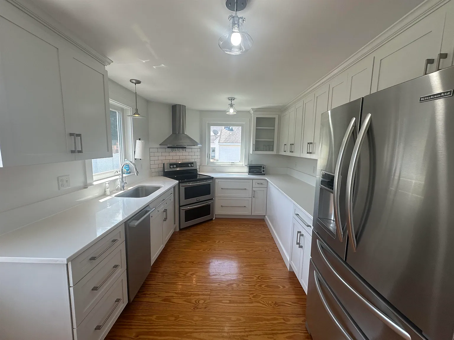 2 bed, 832 sqft, $2,800 — Photo 3