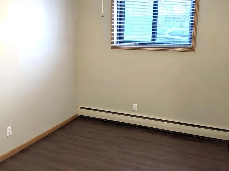 Twin Pines Apartments — Photo 52