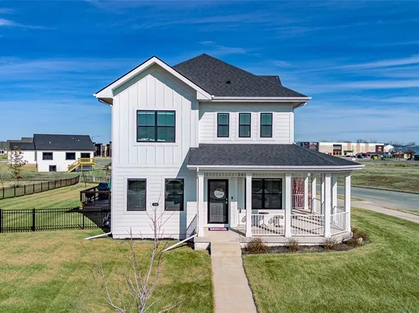 202 SW Prairie Trail Pkwy, Ankeny, IA 50023