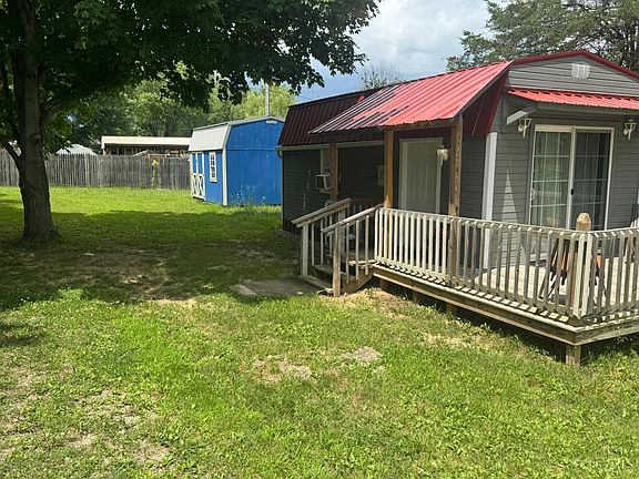 3rd image of 10723 Hiawatha Rd