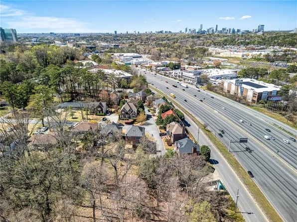 1734 Summit Gln #11, Atlanta, GA 30329