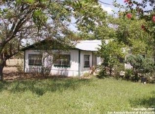 275 E Cr 5719, Natalia, TX 78059
