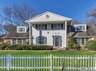 30 Wichard Blvd, Commack, NY 11725