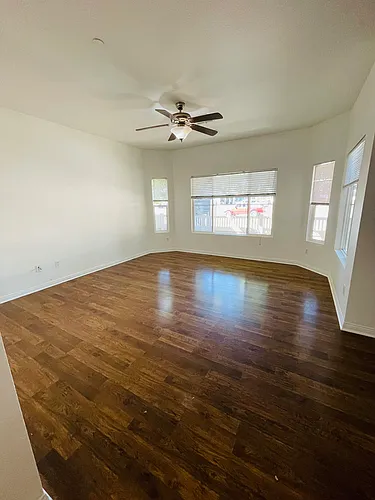 1918 Kelly Ave #5 Photo 1