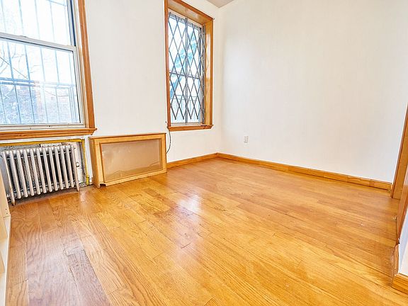 4th image of 70 Forsyth St APT 13