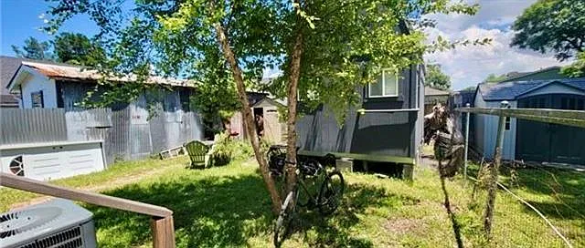 1329 Leonidas St — Photo 9