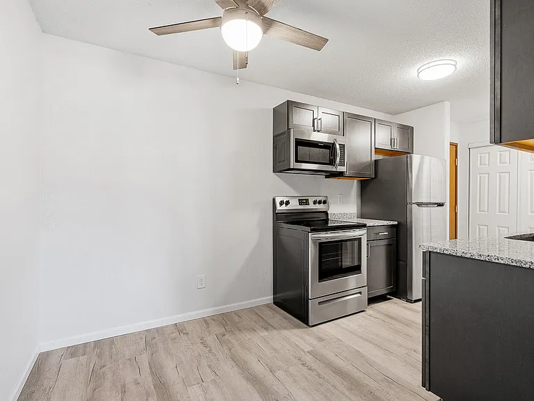 The Landing Apartments — Photo 8
