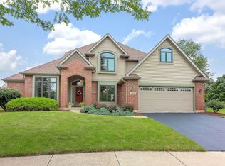 2610 Harlstone Dr, Aurora, IL 60502