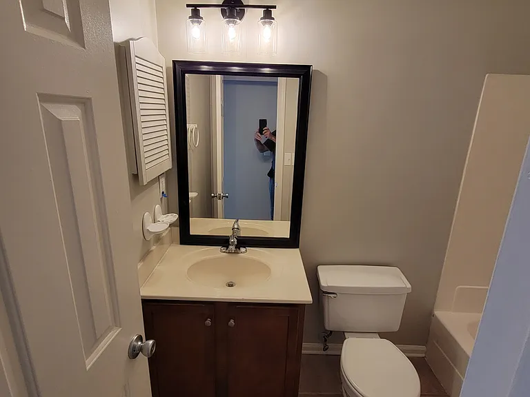 904 Alewife Ct — Photo 17