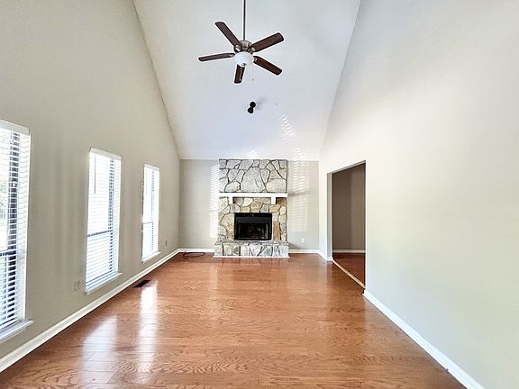 2nd image of 9433 Cedar Creek Pl
