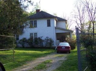 45 Carringer St, Bryson City, NC 28713