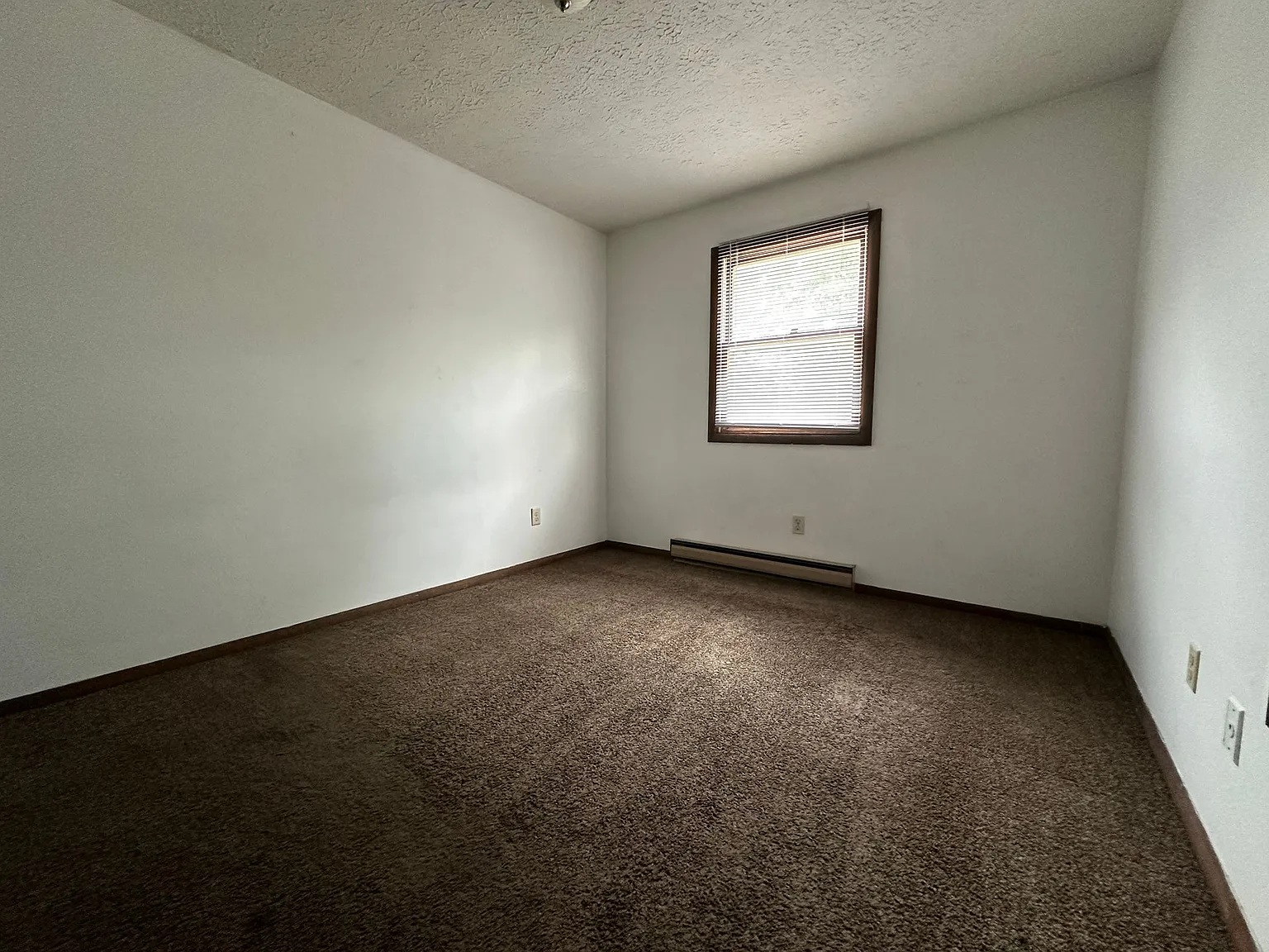 300 College Park Drive — Photo 3