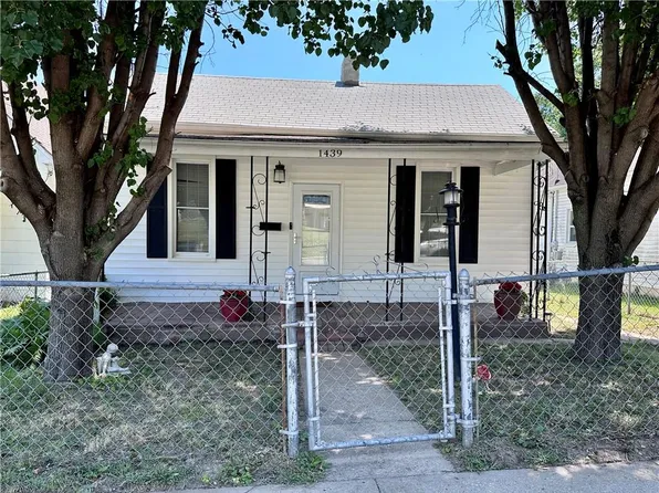 1439 N 11th St, Saint Joseph, MO 64501