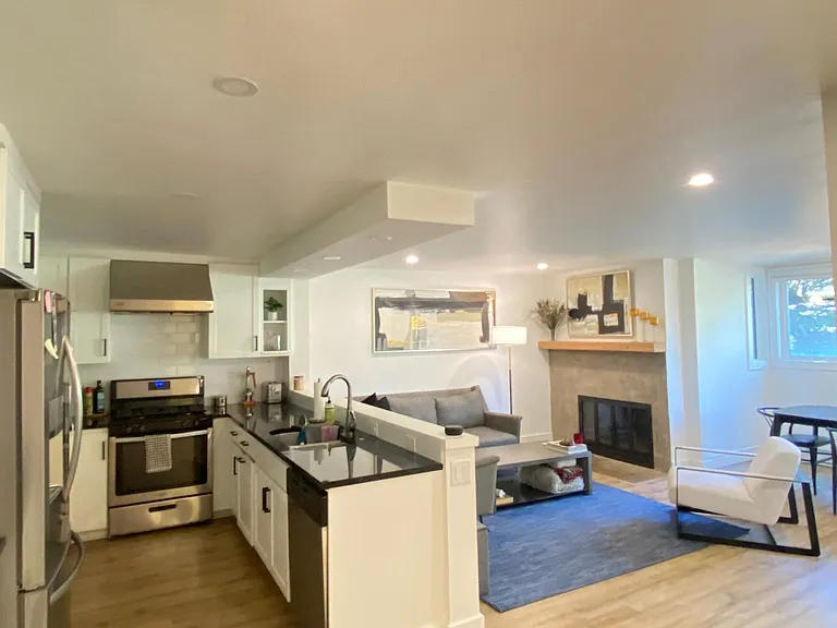 910 W Hallam St #1 — Photo 8