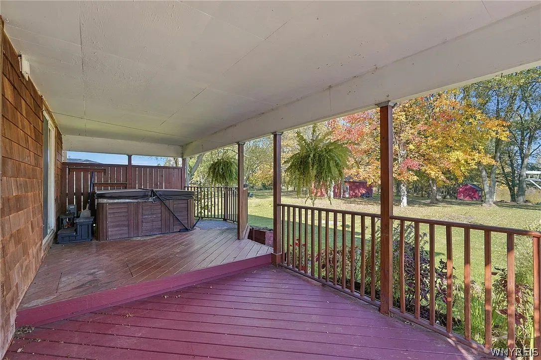4 bed, 2.0 bath, 1779 sqft, $2,500 — Photo 3