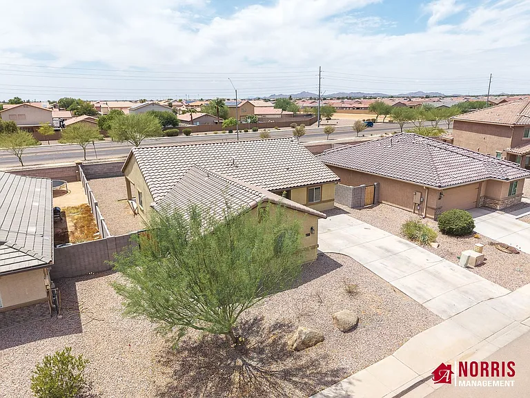 2577 N Agave Ln — Photo 4