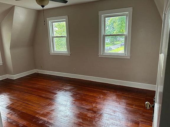 5th image of 3200 16th Ave