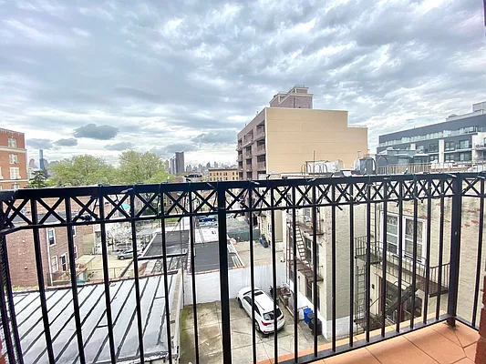 Rented by Astoria Realty | media 8