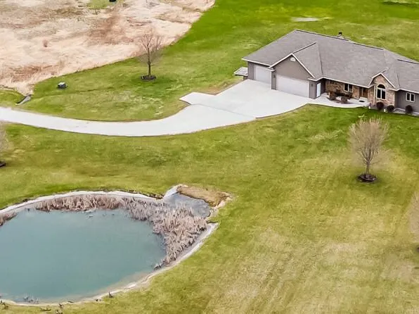 4527 Harley ROAD, Manitowoc, WI 54220