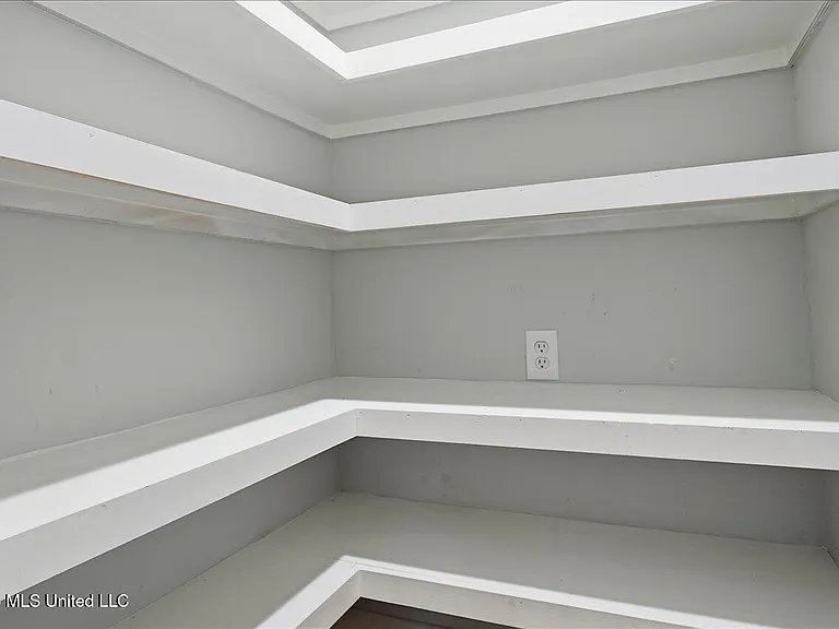 117 McCree Dr — Photo 22