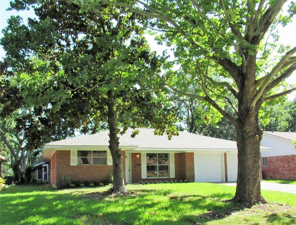 1st image of 2101 Bruce Dr
