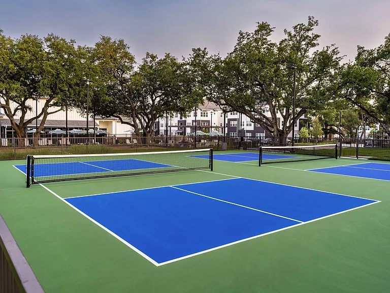Get ready to energize your play and unleash your competitive spirit at Modera Georgetown's vibrant Pickleball courts.