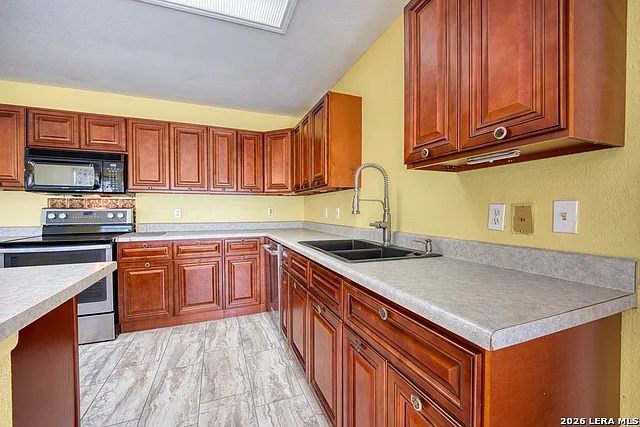 11514 Cavendish Cir — Photo 10
