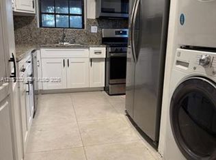 164 Navajo St #164, Miami, FL 33166