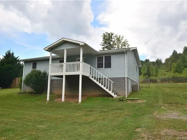 62 Millard Cove Rd, Leicester, NC 28748