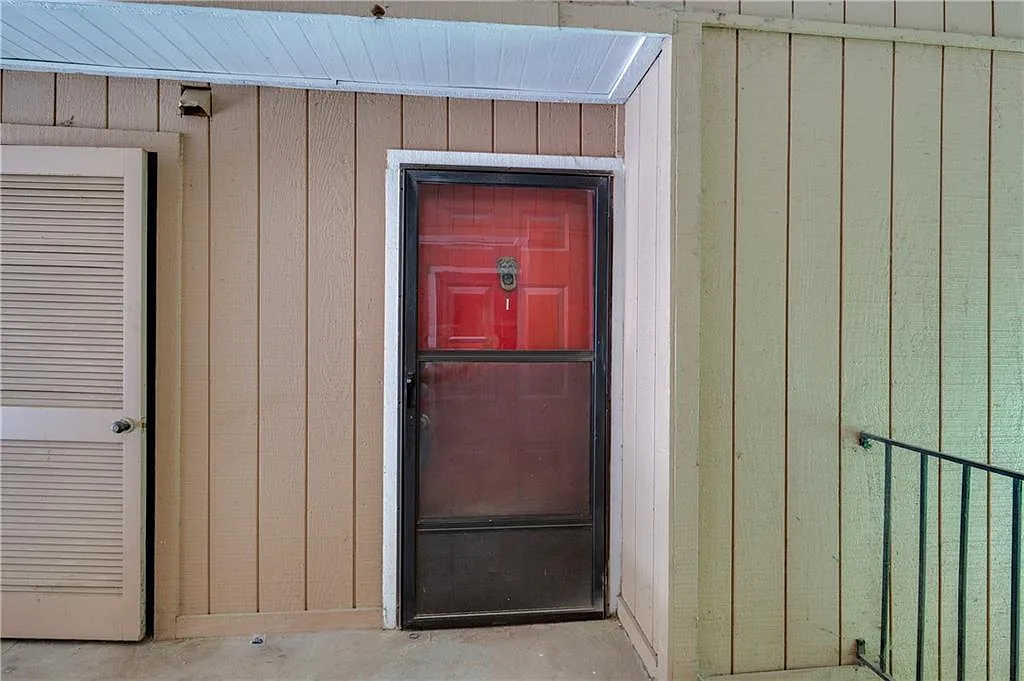2 bed, 2.0 bath, 1223 sqft, $1,650 — Photo 3