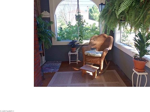 5th image of 121 N Rocky River Dr