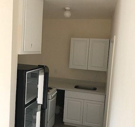 2nd image of 12240 NE 5th Ave APT 4