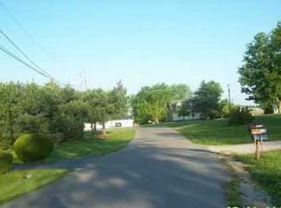355 Mercer Dr, Monticello, KY 42633
