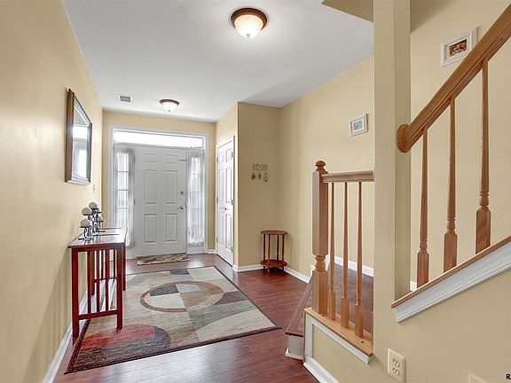 3rd image of 16065 Sherwin Ct