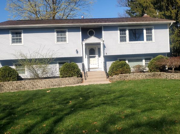 64 Maplewood Blvd, Suffern, NY 10901